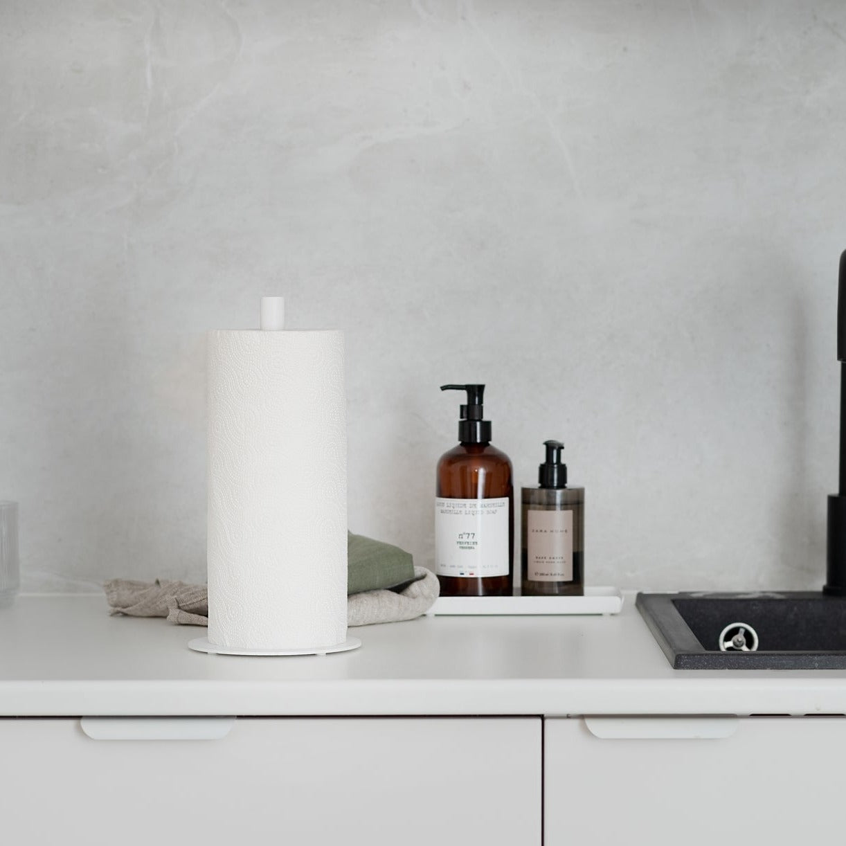 Weißes LARS SMALL Badezimmer-Tablett