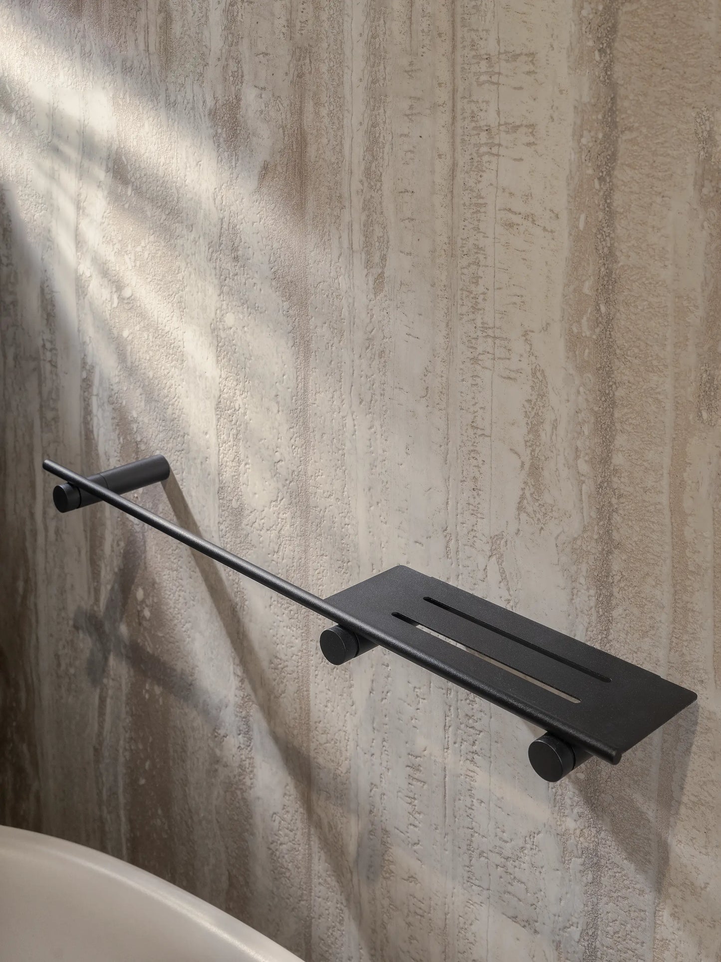 Schwarze Duschablage mit Aufhänger MAURA