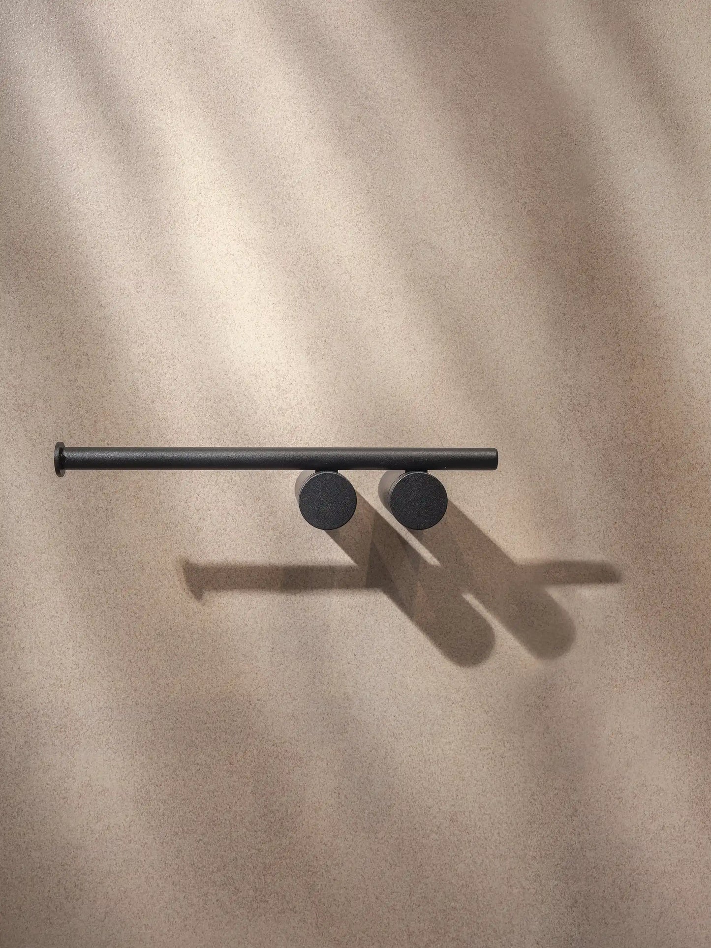 Schwarzer Toilettenpapierhalter SEREN