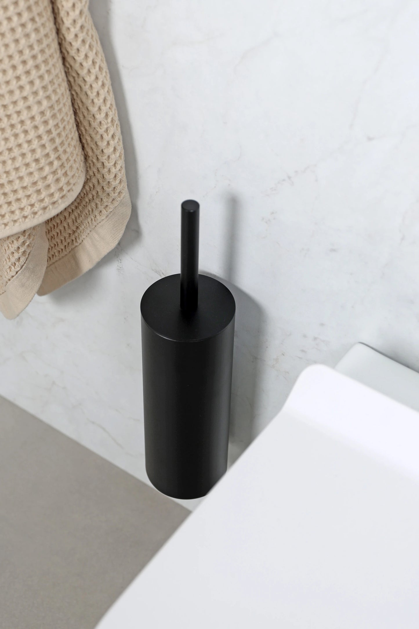 Schwarze Toilettenbürste EQULA