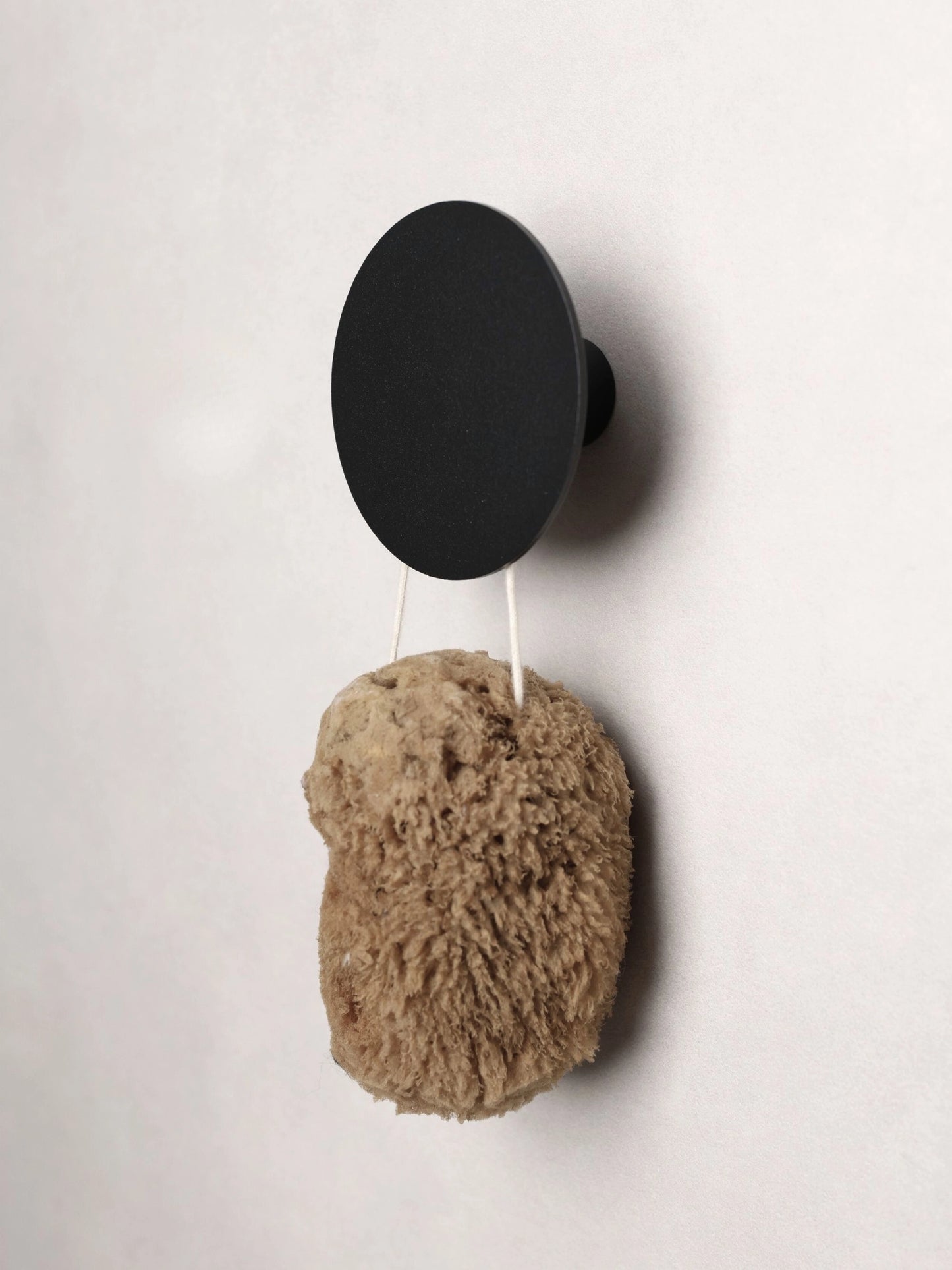 Schwarzer Verschraubter Handtuchhalter OYMO