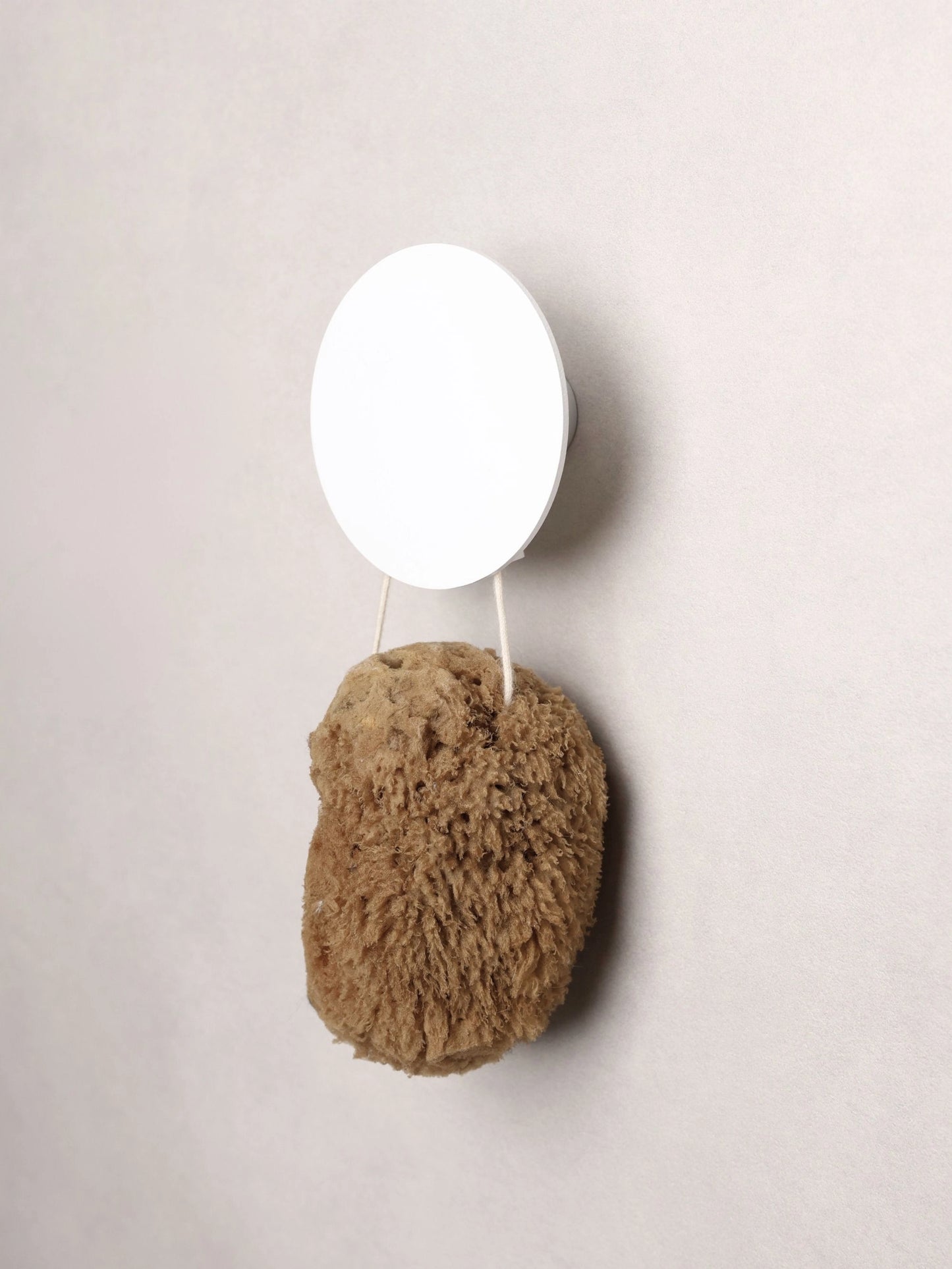 Weißer Verschraubter Handtuchhalter OYMO