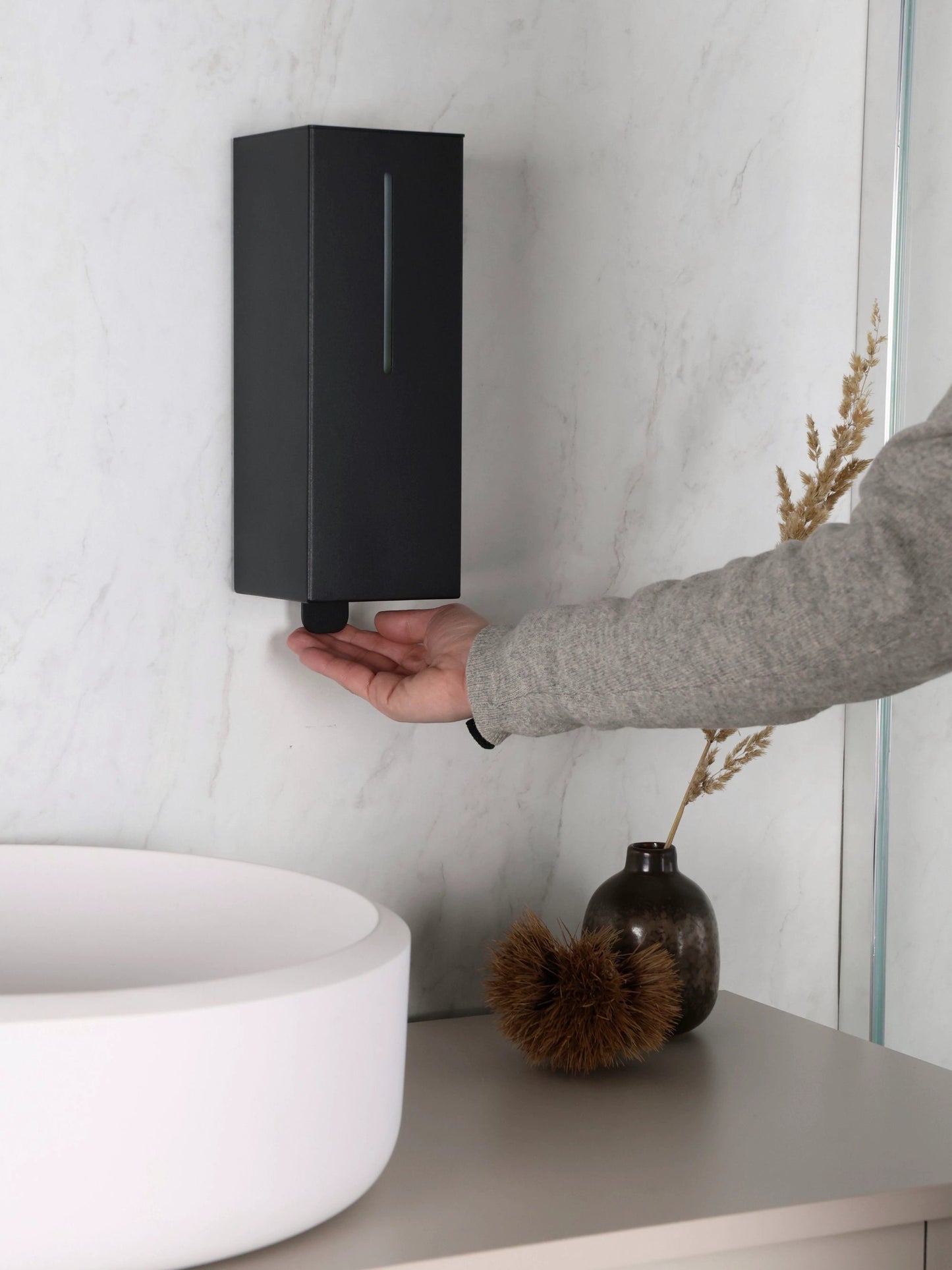 Schwarzer ALVIN Seifenspender