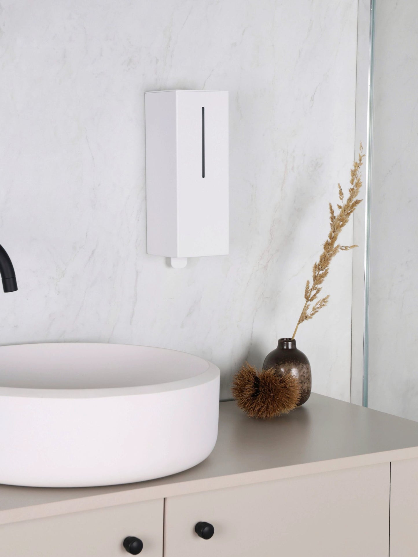 Weißer ALVIN Seifenspender