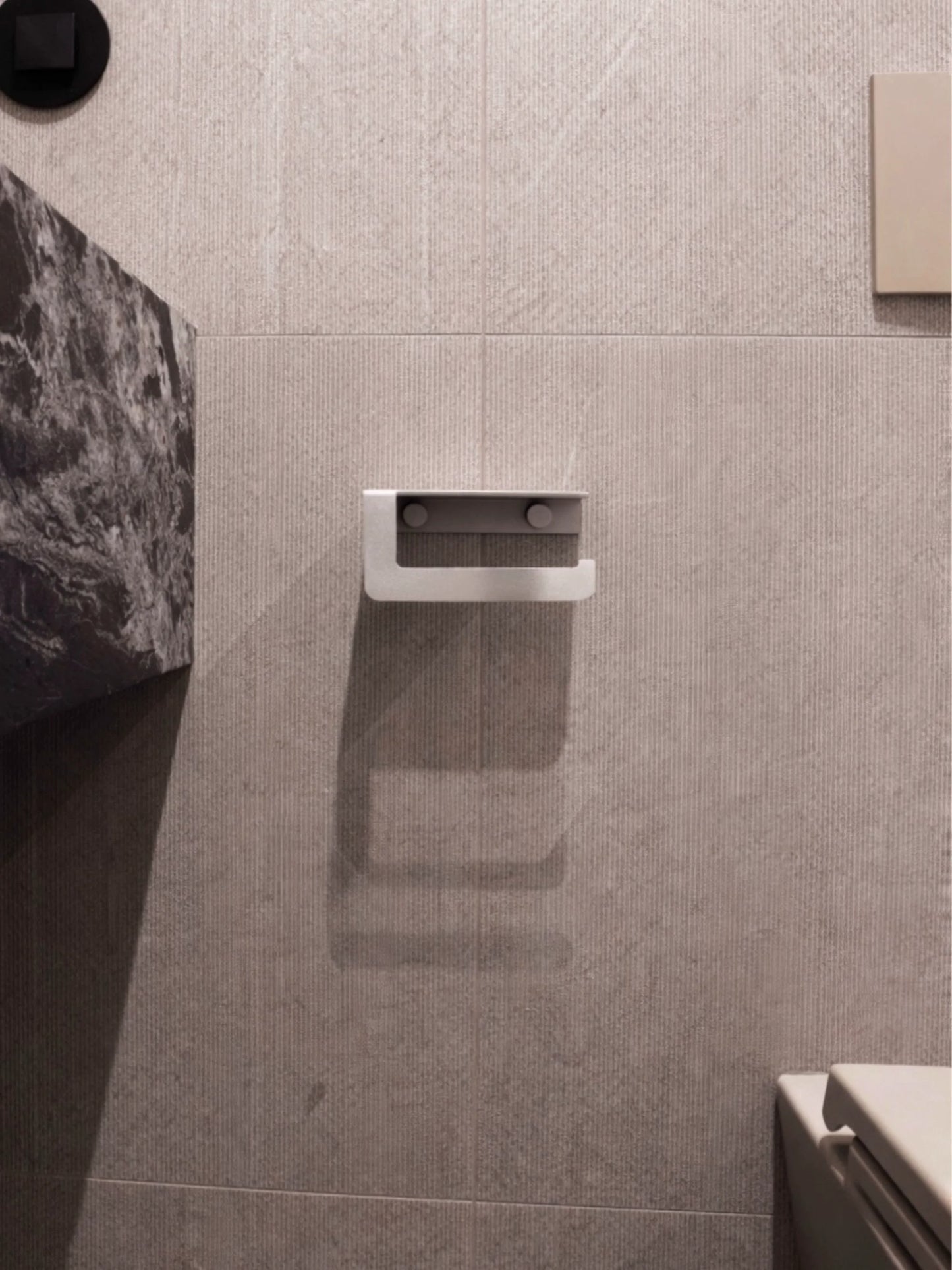Gebürsteter Edelstahl DIARA Toilettenpapierhalter