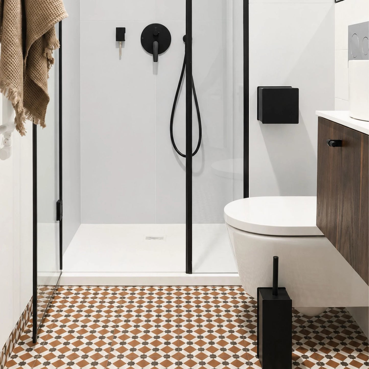 CUBO schwarzer Toilettenpapierhalter mit Ablage