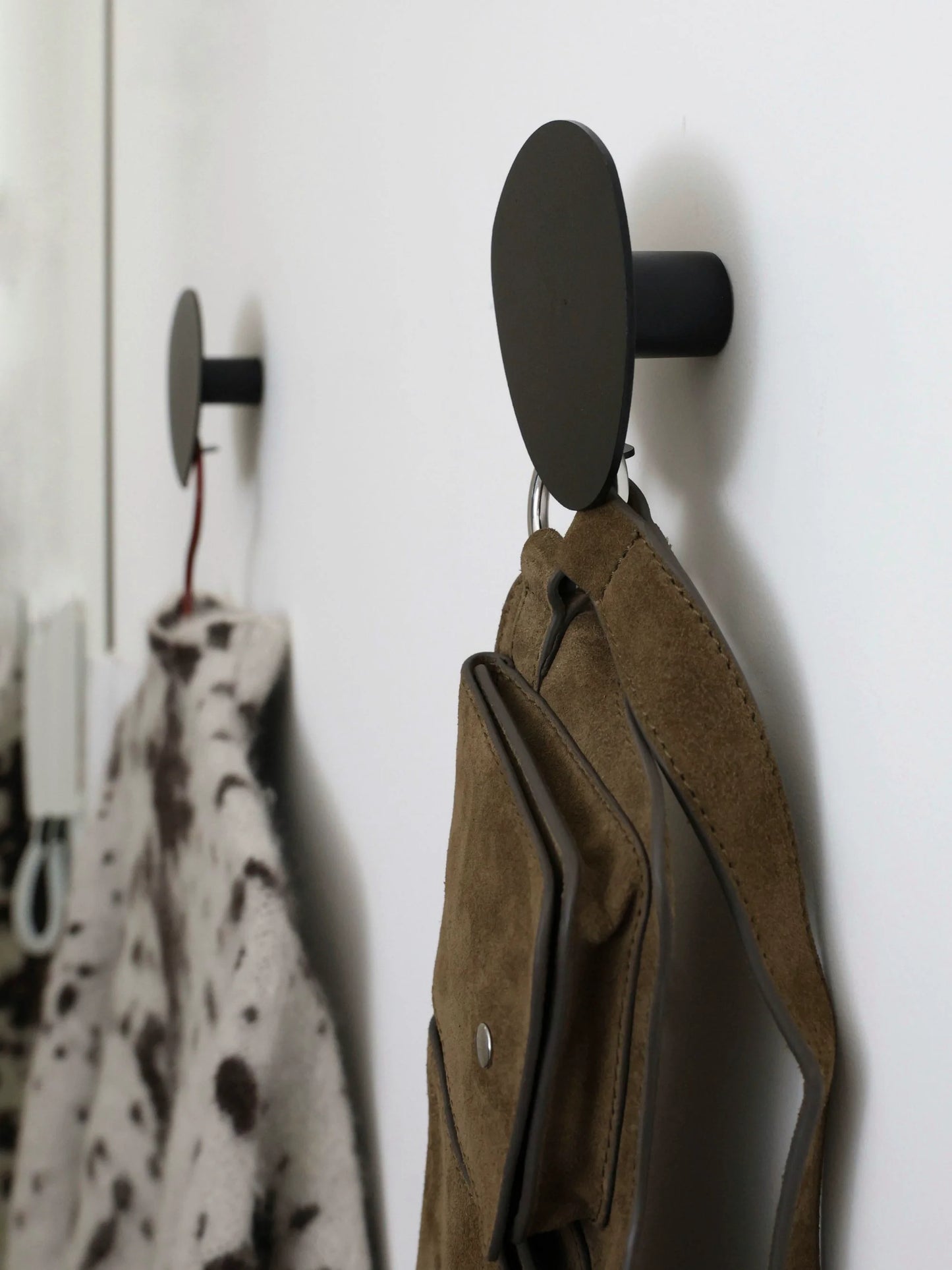 Schwarzer Verschraubter Handtuchhalter RUNAN