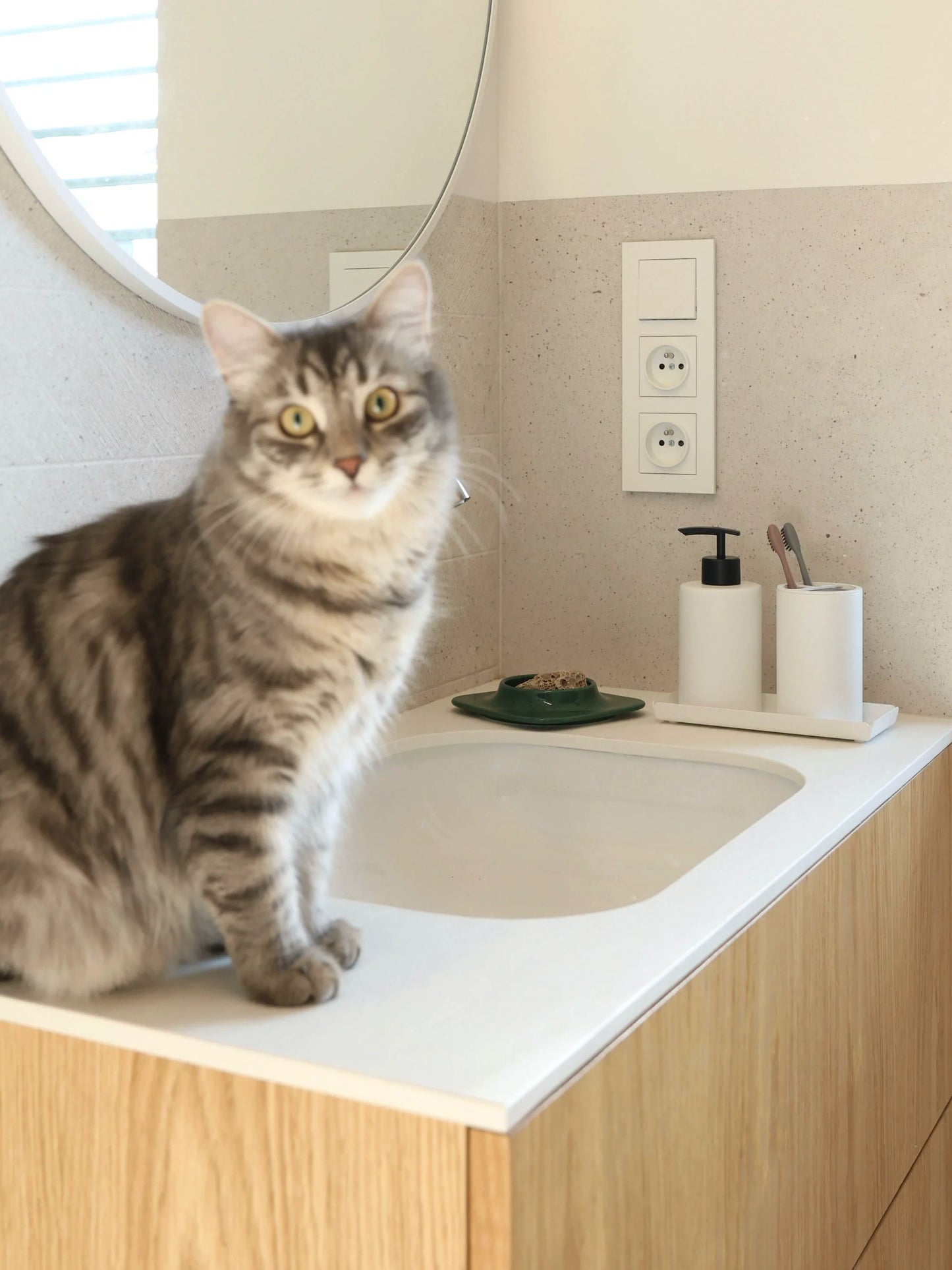 Weißes LARS SMALL Badezimmer-Tablett