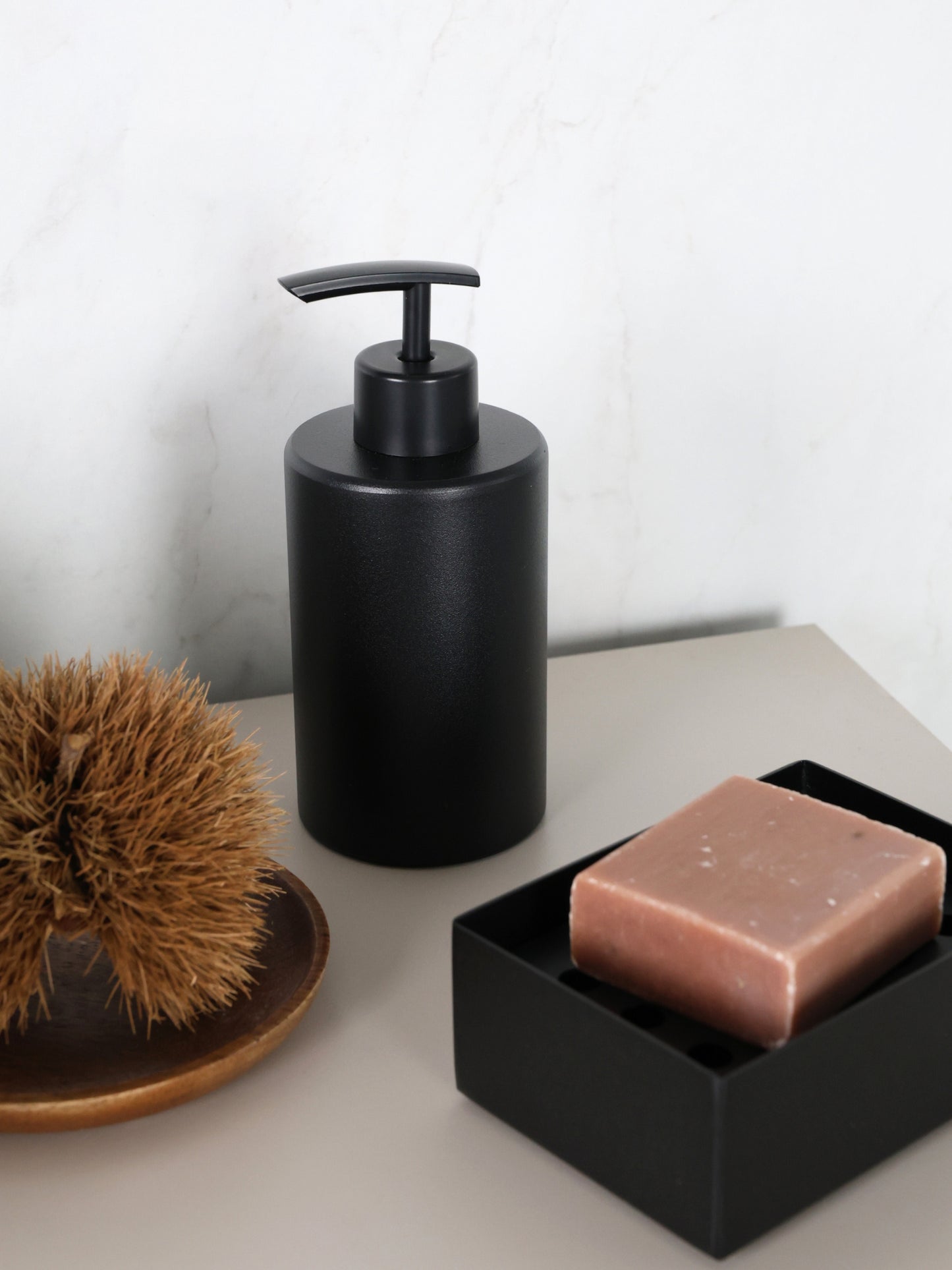 Schwarzer Seifenspender TELIS