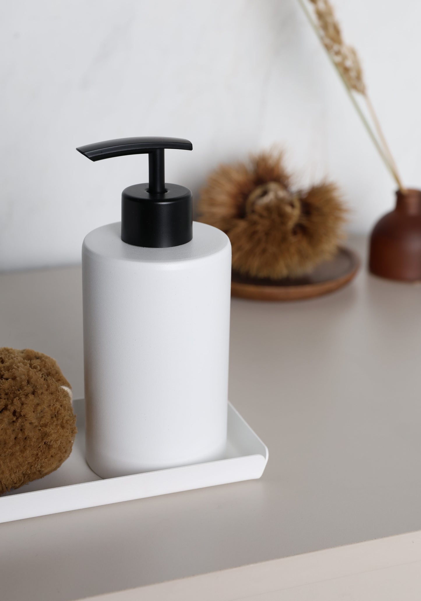 Weißer Seifenspender TELIS