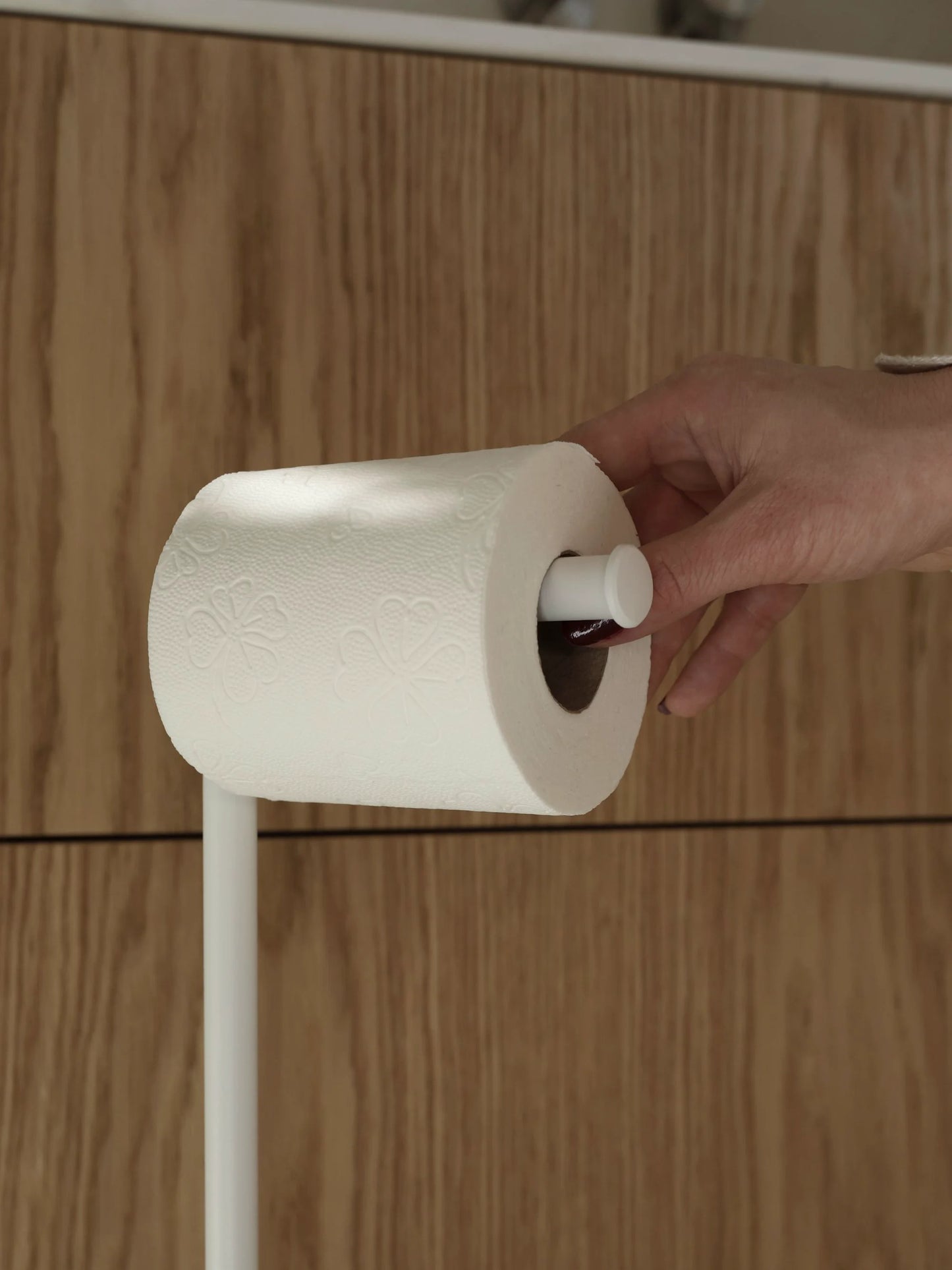 Weiße Bürste mit Papierhalter TORIA